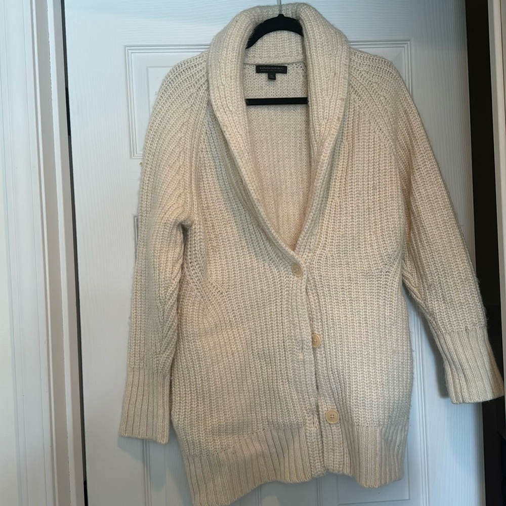 Banana Republic Italian Knit Yarn Sweater